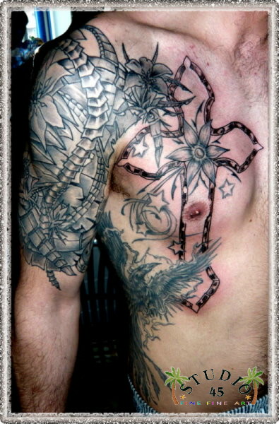 ReMo out-Side Kreuz Tattoo Black and Grey Recklinghausen STUDIO 45